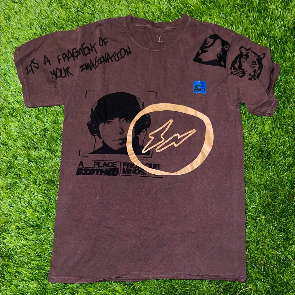 CACTUS JACK TRAVIS SCOTT medium brown men’s tee shirt never worn.